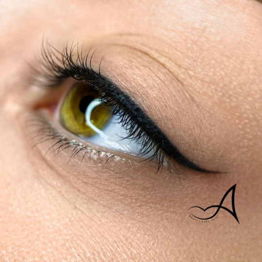eyeliner-grafico-tatuaggio-di-Anisia-Pierantozzi